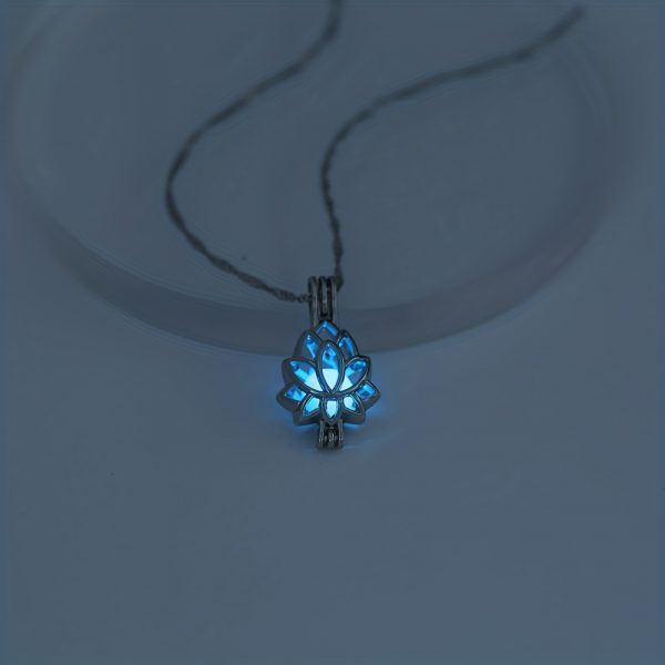 Hollow Lotus Bloom Pendant Necklace Glowing In The Dark Can Open Flower Theme Pendant Neck Chain For Women Winter Clothes Accessories For Music Festival