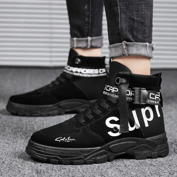 2026 خريف وشتاء الرجال مصمم الجوارب موضة شخصية النمط البريطاني حذاء الكاحل الفاخرة ل بولي PU الارتفاع زيادة