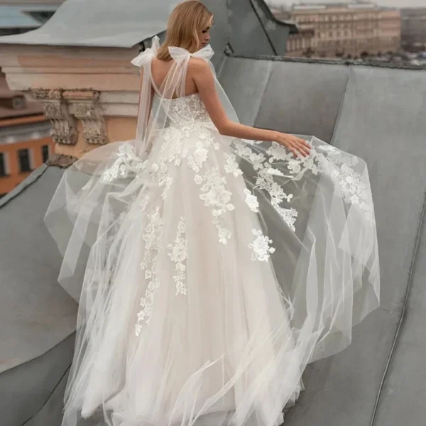 أزياء الزفاف الحبيب الرقبة ثوب الدانتيل يزين زر القطار