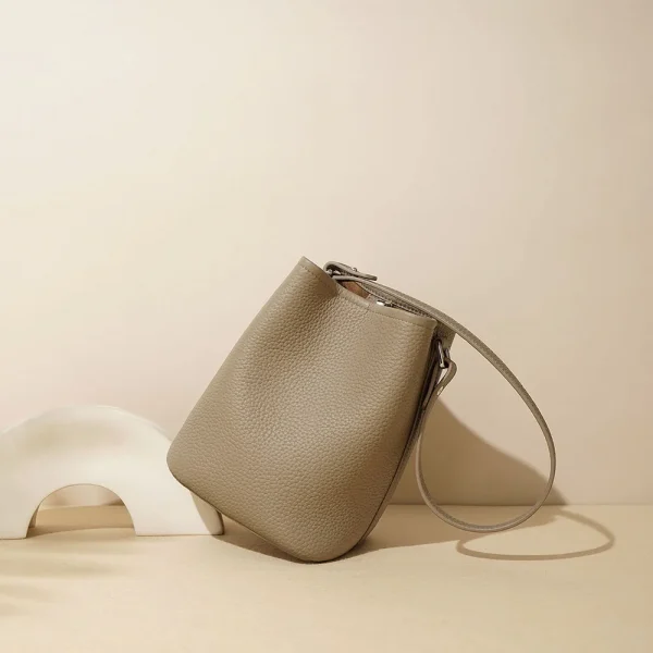 Fashion 100 % Genuine Real Top Grain Leather Bag No Brand Real Cowhide Handbags Women Pure Leather Hand Bags for Ladies Solid