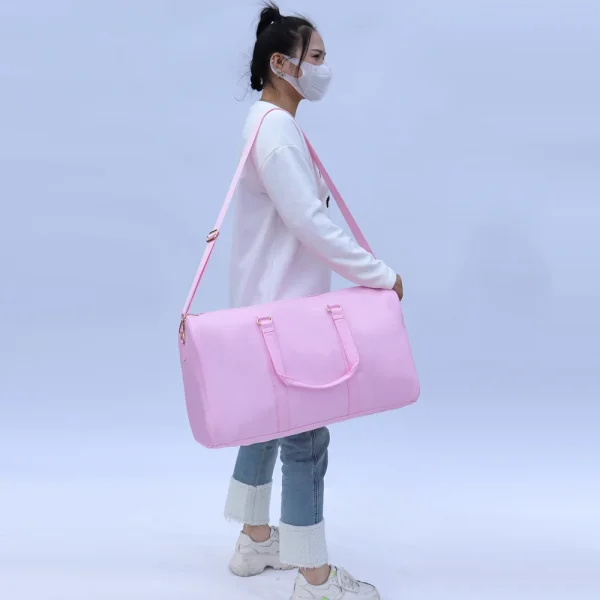 عالية الجودة مخصصة نايلون السفر الرياضة حقيبة رياضية مقاوم للماء السيدات الرجال حقيبة اليوغا واق من المطر للنساء