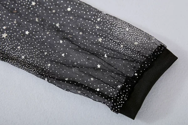 فستان نسائي من الشاش بتصميم ربيعي جديد موديل 2024 برقبة دائرية مزين بالترتر ومنظور