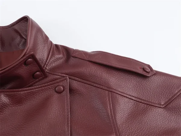 سترة نسائية لخريف 2025 جديدة باللون الأسود بأكمام طويلة من الجلد الصناعي بتصميم دراجة نارية