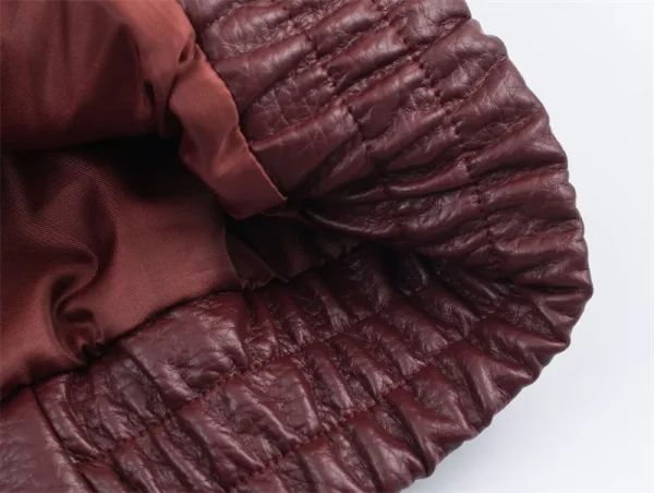 سترة نسائية لخريف 2025 جديدة باللون الأسود بأكمام طويلة من الجلد الصناعي بتصميم دراجة نارية