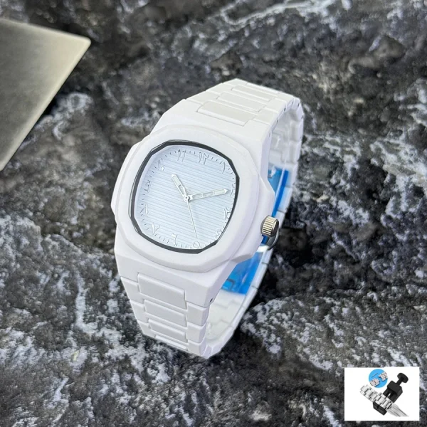 ساعة كوارتز كلاسيكية للرجال، سوار من البلاستيك الناعم، أرقام عربية، قرص عمل كاجوال، أداة إزالة متضمنة