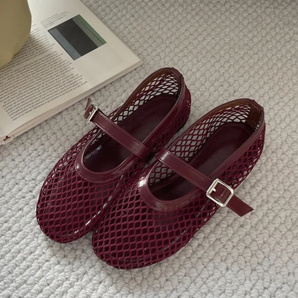 Eilyken مصمم صيفي مريح بكعب شبكي للنساء أحذية مسطحة عصرية بمقدمة مستديرة وحزام بإبزيم صندل كاجوال للخروج في الهواء الطلق