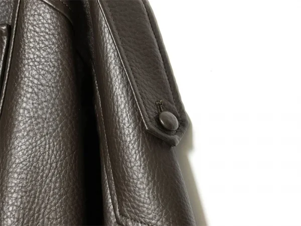 سترة نسائية لخريف 2025 جديدة باللون الأسود بأكمام طويلة من الجلد الصناعي بتصميم دراجة نارية