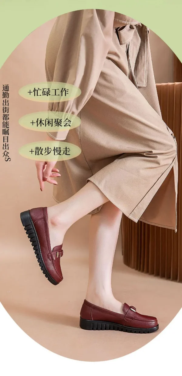 أحذية نسائية مسطحة من الجلد من الألياف الدقيقة باللون الأحمر النبيذي أحذية بدون كعب للنساء لفصل الربيع أحذية بدون كعب للأمهات المسنات أحذية مسطحة مقاس كبير 42