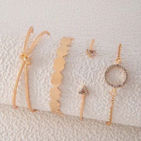 طقم أساور ذهبية اللون على شكل حرف C عتيق بسيط من المعدن مع فتحة قابلة للتعديل للنساء 2024 مجوهرات عصرية عالية الجودة هدايا