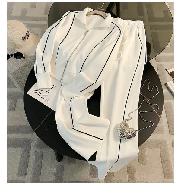 مجموعة ملابس رياضية نسائية ذات ألوان مختلفة لربيع وخريف