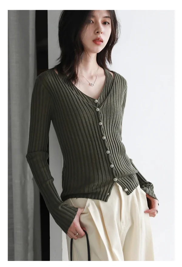 شيك فين سترة نسائية عصرية ريترو جديدة بياقة على شكل حرف v سترة محبوكة مخططة بقصة ضيقة وأكمام طويلة سترة نسائية لربيع وخريف 2025