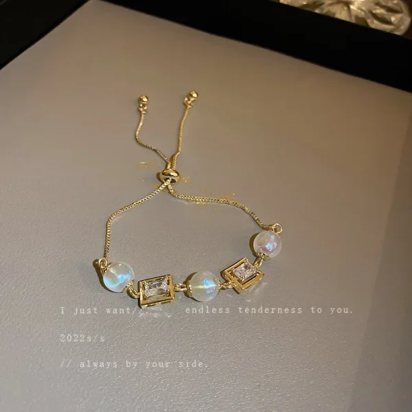 طقم أساور ذهبية اللون على شكل حرف C عتيق بسيط من المعدن مع فتحة قابلة للتعديل للنساء 2024 مجوهرات عصرية عالية الجودة هدايا