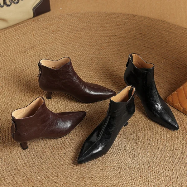 2026 الربيع خمر أشار تو المرأة حذاء من الجلد موضة أحذية كعب سميك موجزة قصيرة بوتاس دي موهير