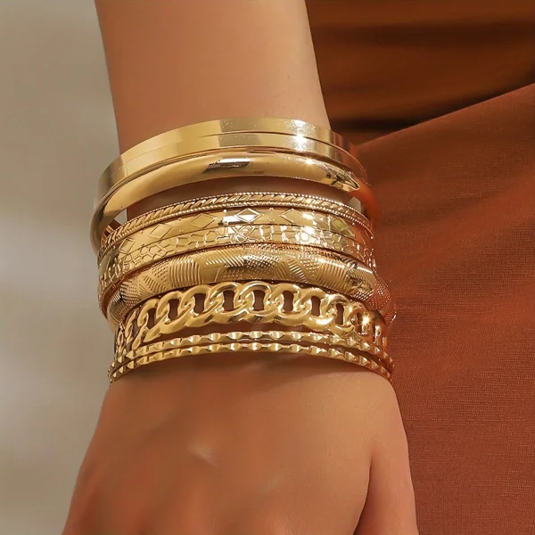 10 قطعة/المجموعة/المجموعة أساور معدنية مجموعة للنساء الثقيلة الشرير أنماط جديدة الهيب هوب محكم موضة تكويم أساور مجوهرات الحفلات