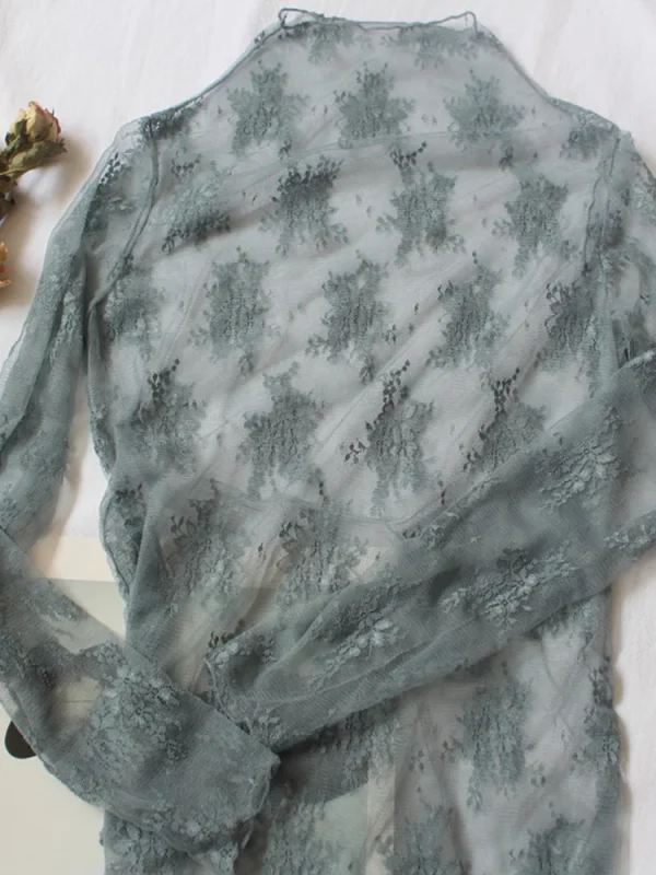 قميص داخلي من الدانتيل برقبة عالية لخريف وشتاء جديد للسيدات، قميص شبكي خشبي راقي وأنيق