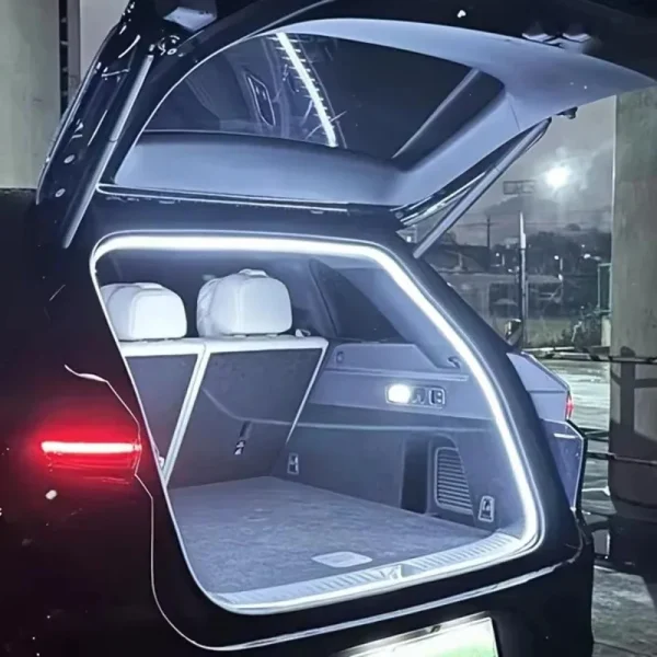 إضاءة صندوق السيارة عالية السطوع، الإضاءة المحيطة، الديكور الداخلي، أسلاك LED، شريط إضاءة الباب الخلفي بدون مستشعر تلقائي