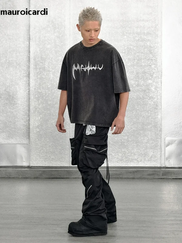 Mauroicardi ربيع الخريف السراويل البضائع السوداء الرائعة للرجال مع جيوب كبيرة طويلة زيبر الفاخرة مصمم الملابس السراويل موضة 2023