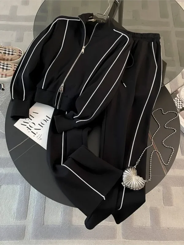 مجموعة ملابس رياضية نسائية ذات ألوان مختلفة لربيع وخريف