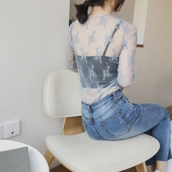 قميص داخلي من الدانتيل برقبة عالية لخريف وشتاء جديد للسيدات، قميص شبكي خشبي راقي وأنيق