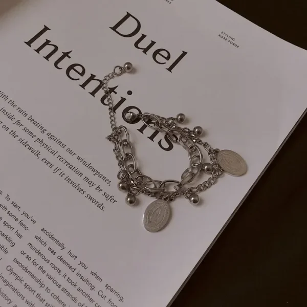 طقم أساور ذهبية اللون على شكل حرف C عتيق بسيط من المعدن مع فتحة قابلة للتعديل للنساء 2024 مجوهرات عصرية عالية الجودة هدايا