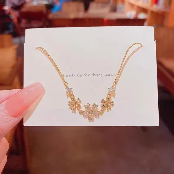 طقم أساور ذهبية اللون على شكل حرف C عتيق بسيط من المعدن مع فتحة قابلة للتعديل للنساء 2024 مجوهرات عصرية عالية الجودة هدايا