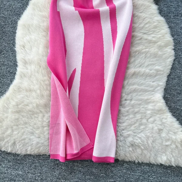 فستان محبوك صيفي جديد للسيدات موضة 2026 بدون أكمام ورقبة دائرية فستان ضيق غير منتظم مخطط عالي الخصر بدون أكمام