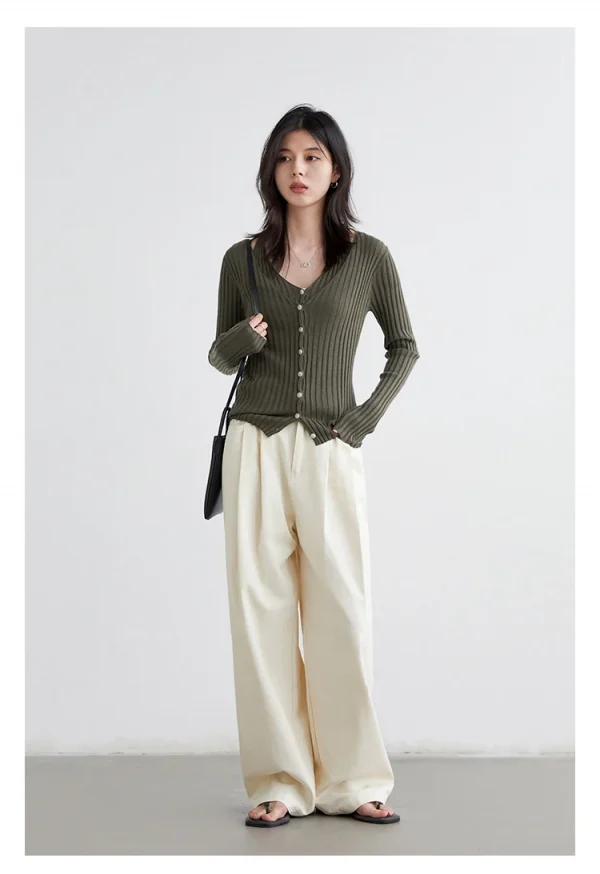 شيك فين سترة نسائية عصرية ريترو جديدة بياقة على شكل حرف v سترة محبوكة مخططة بقصة ضيقة وأكمام طويلة سترة نسائية لربيع وخريف 2025