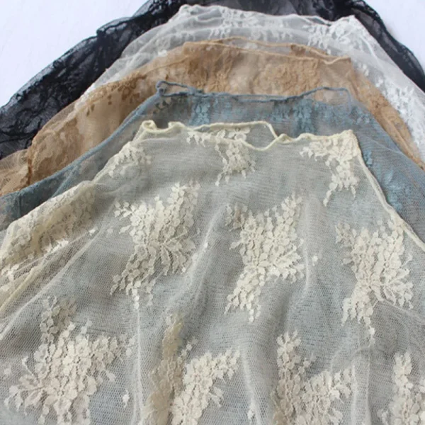 قميص داخلي من الدانتيل برقبة عالية لخريف وشتاء جديد للسيدات، قميص شبكي خشبي راقي وأنيق