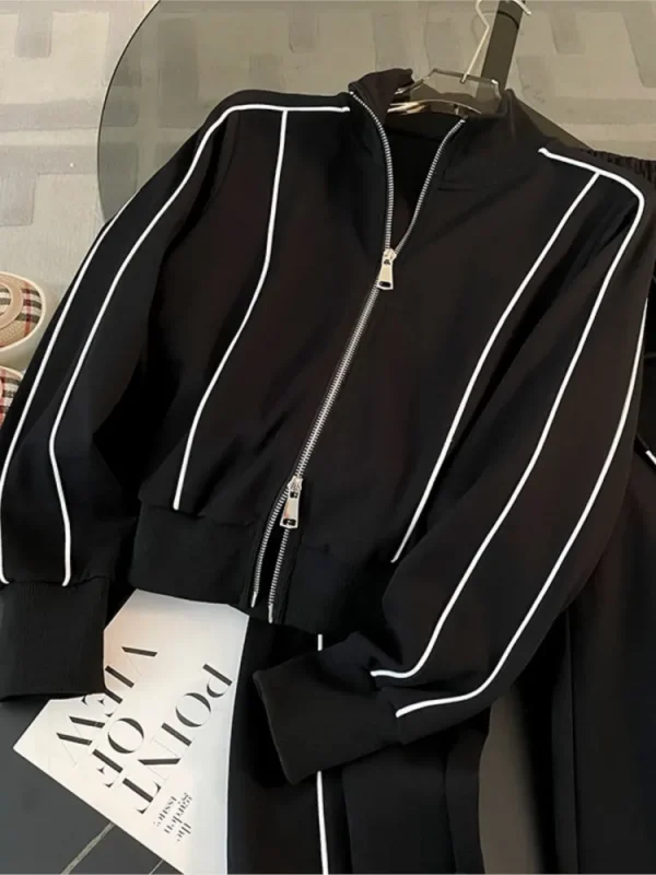 مجموعة ملابس رياضية نسائية ذات ألوان مختلفة لربيع وخريف