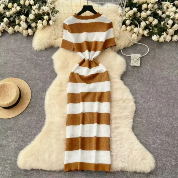 فستان نسائي أنيق مخطط برقبة على شكل حرف V صيفي بأكمام قصيرة ومتماسك بشرابة فساتين ضيقة للنساء