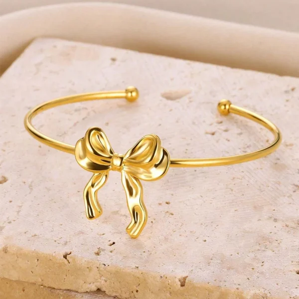 أساور من الفولاذ المقاوم للصدأ للنساء باللون الذهبي بنقشة هندسية سوار مفتوح قديم المجوهرات النسائية