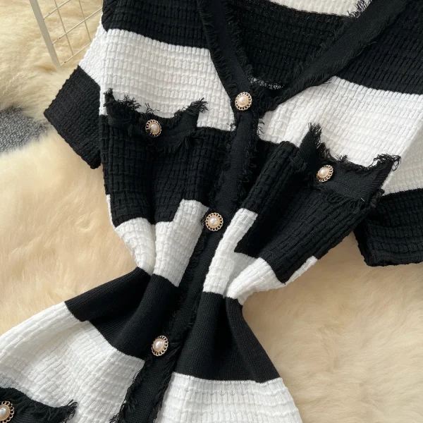 فستان نسائي أنيق مخطط برقبة على شكل حرف V صيفي بأكمام قصيرة ومتماسك بشرابة فساتين ضيقة للنساء