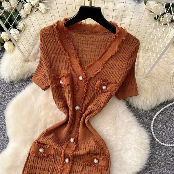 فستان نسائي أنيق مخطط برقبة على شكل حرف V صيفي بأكمام قصيرة ومتماسك بشرابة فساتين ضيقة للنساء