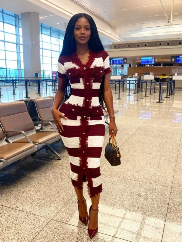 فستان نسائي أنيق مخطط برقبة على شكل حرف V صيفي بأكمام قصيرة ومتماسك بشرابة فساتين ضيقة للنساء