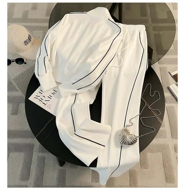 مجموعة ملابس رياضية نسائية ذات ألوان مختلفة لربيع وخريف