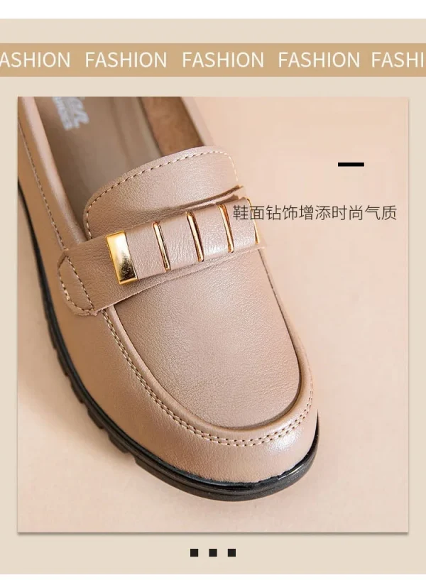 أحذية نسائية مسطحة من الجلد من الألياف الدقيقة باللون الأحمر النبيذي أحذية بدون كعب للنساء لفصل الربيع أحذية بدون كعب للأمهات المسنات أحذية مسطحة مقاس كبير 42