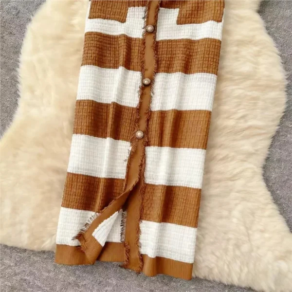 فستان نسائي أنيق مخطط برقبة على شكل حرف V صيفي بأكمام قصيرة ومتماسك بشرابة فساتين ضيقة للنساء