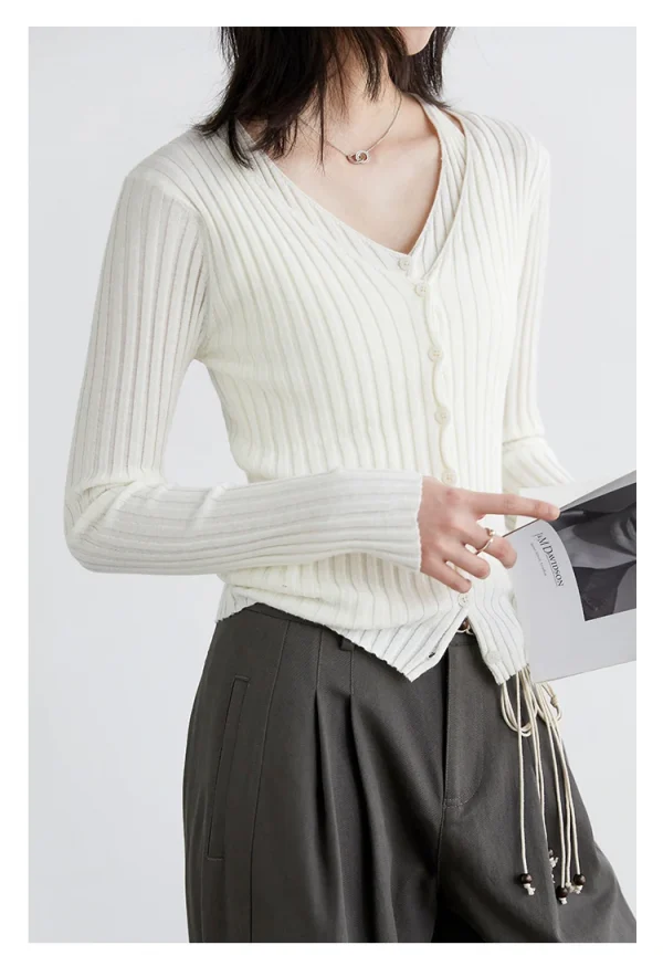 شيك فين سترة نسائية عصرية ريترو جديدة بياقة على شكل حرف v سترة محبوكة مخططة بقصة ضيقة وأكمام طويلة سترة نسائية لربيع وخريف 2025