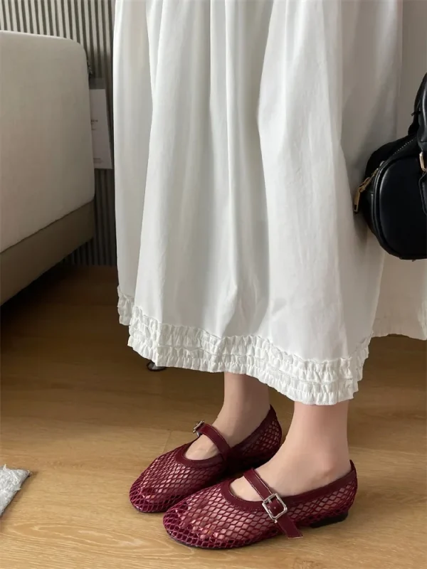 Eilyken مصمم صيفي مريح بكعب شبكي للنساء أحذية مسطحة عصرية بمقدمة مستديرة وحزام بإبزيم صندل كاجوال للخروج في الهواء الطلق