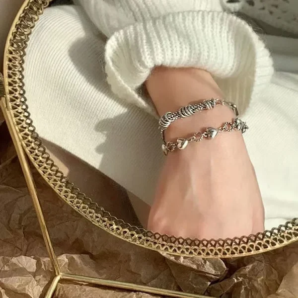 طقم أساور ذهبية اللون على شكل حرف C عتيق بسيط من المعدن مع فتحة قابلة للتعديل للنساء 2024 مجوهرات عصرية عالية الجودة هدايا