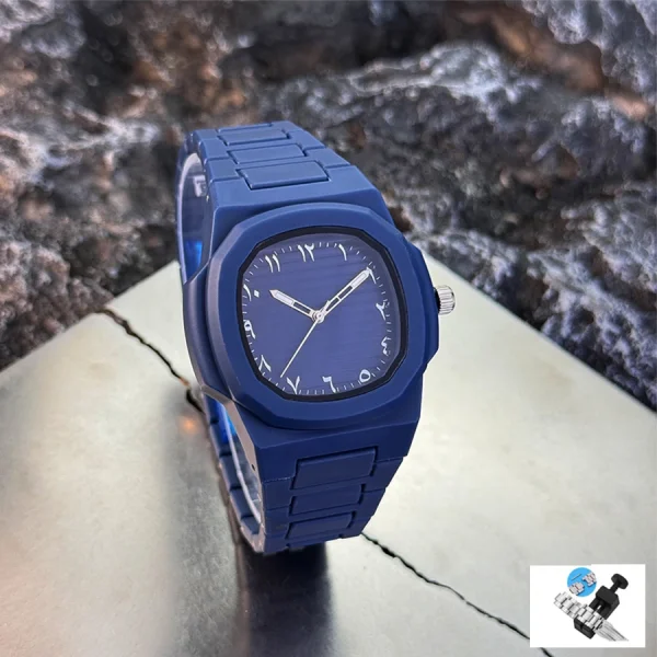 ساعة كوارتز كلاسيكية للرجال، سوار من البلاستيك الناعم، أرقام عربية، قرص عمل كاجوال، أداة إزالة متضمنة