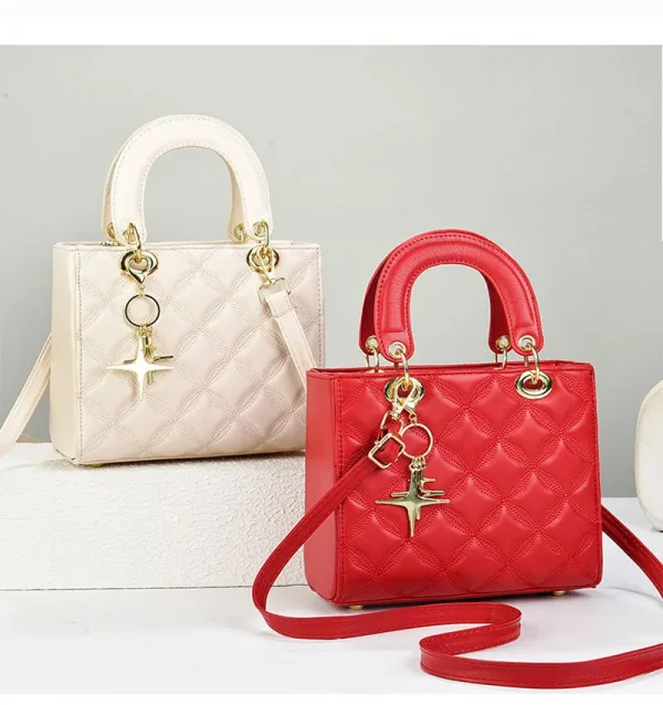 حقائب كتف نسائية جديدة لعام 2025 حقائب كتف نسائية فاخرة ذات تصميم كبير حقيبة كروس عصرية ذات سعة كبيرة