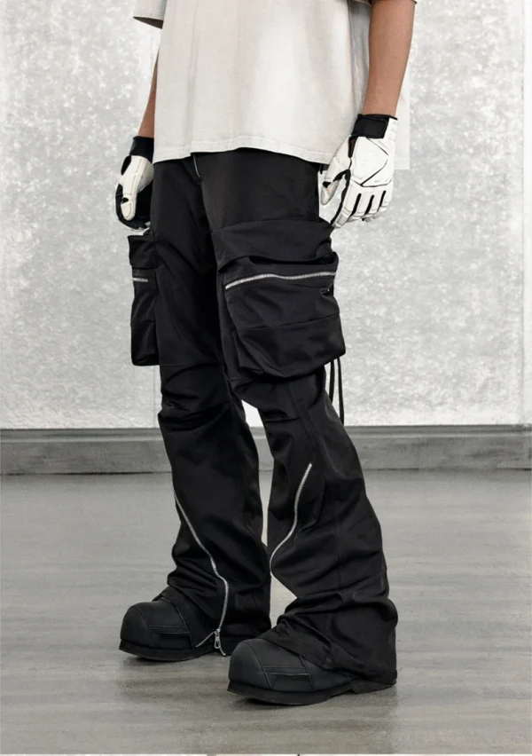 Mauroicardi ربيع الخريف السراويل البضائع السوداء الرائعة للرجال مع جيوب كبيرة طويلة زيبر الفاخرة مصمم الملابس السراويل موضة 2023