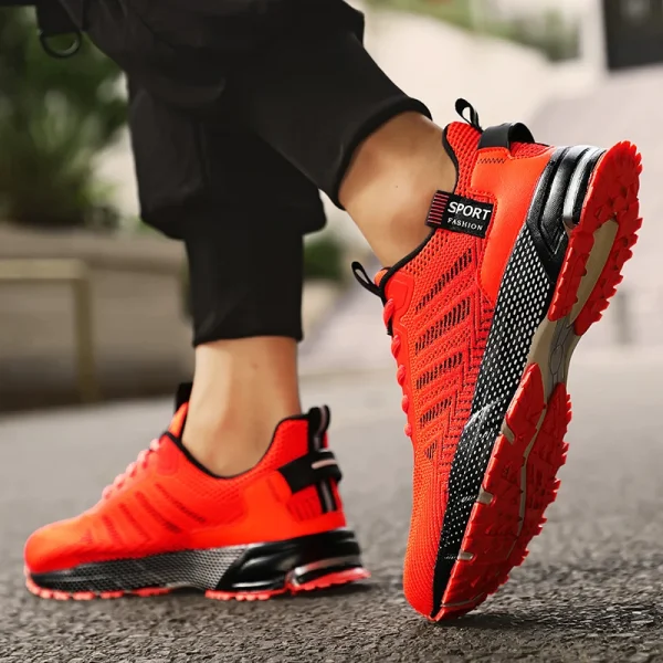 🔹 حذاء رياضي رجالي خفيف وقابل للتنفس.