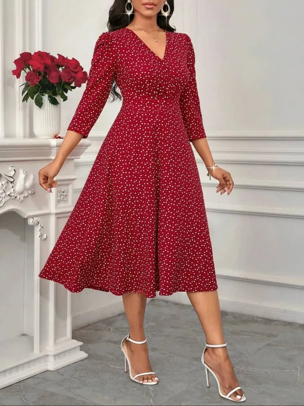 فستان ميدي ربيع وصيف للنساء باللون بورجوندي بنقاط البولكا، بأكمام ثلاثة أرباع، وياقة على شكل V، بقصة A، أنيق وكاجوال، فستان يومي وحفلات