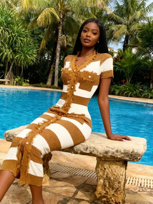 فستان نسائي أنيق مخطط برقبة على شكل حرف V صيفي بأكمام قصيرة ومتماسك بشرابة فساتين ضيقة للنساء