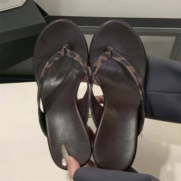 Eilyken الصيف ليوبارد طباعة كليب تو منصة أسافين النساء النعال موضة سميكة القاع عالية الكعب الوجه يتخبط الأحذية