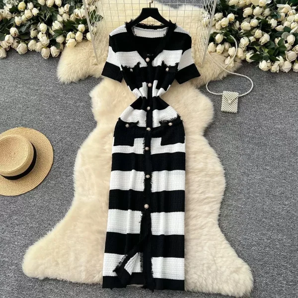 فستان نسائي أنيق مخطط برقبة على شكل حرف V صيفي بأكمام قصيرة ومتماسك بشرابة فساتين ضيقة للنساء