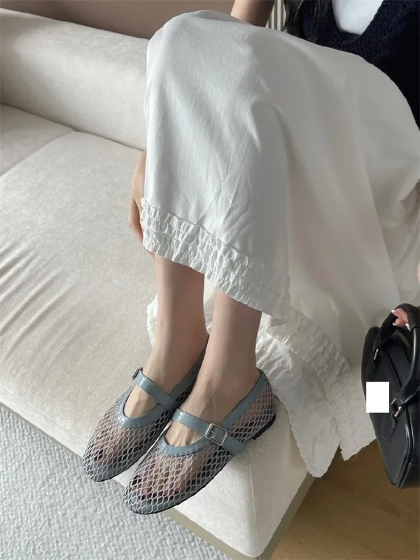 Eilyken مصمم صيفي مريح بكعب شبكي للنساء أحذية مسطحة عصرية بمقدمة مستديرة وحزام بإبزيم صندل كاجوال للخروج في الهواء الطلق