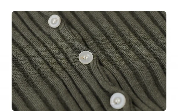 شيك فين سترة نسائية عصرية ريترو جديدة بياقة على شكل حرف v سترة محبوكة مخططة بقصة ضيقة وأكمام طويلة سترة نسائية لربيع وخريف 2025